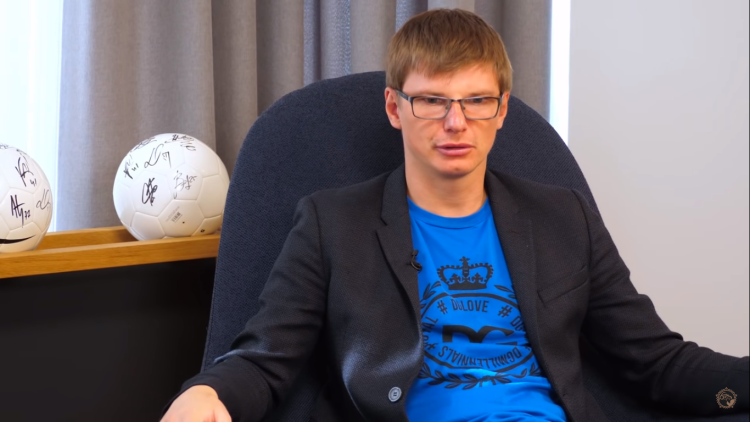 Юлия Барановская пытается добиться увеличения алиментов на троих детей от Аршавина Юлия Барановская пытается добиться увеличения алиментов на троих детей от Аршавина Шоу-бизнес