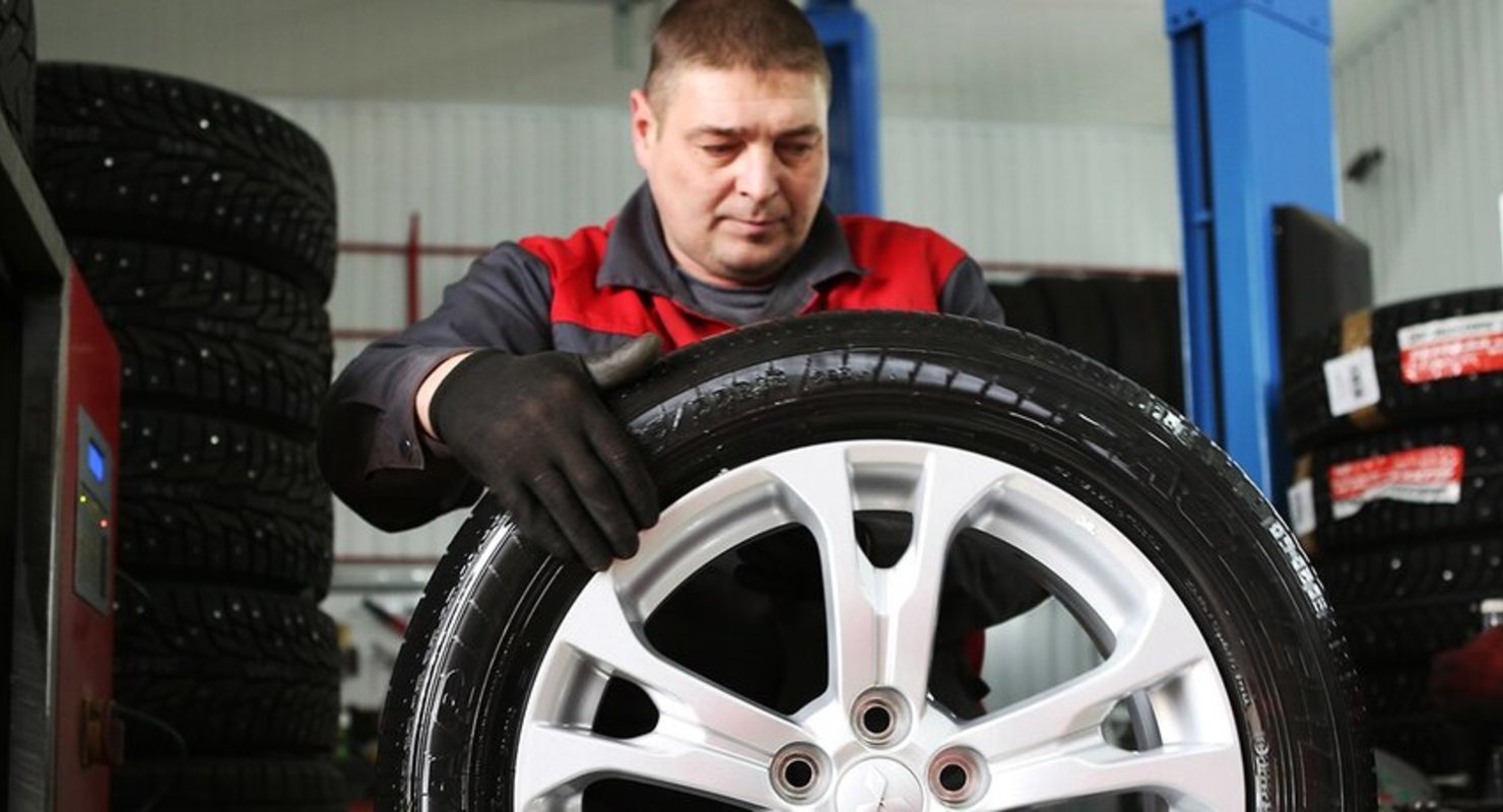 Когда выгодно покупать зимнюю резину: совет эксперта