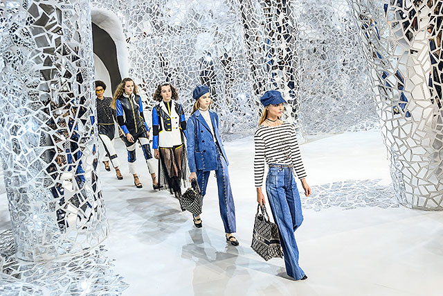 Показ весенне-летней коллекции Dior в рамках Недели моды в Париже