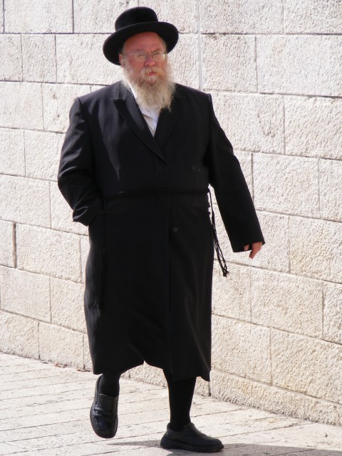 Еврейская национальная область. Лапсердак хасид. Анри Равина. Костюм еврея. Традиционный еврейский костюм мужской.
