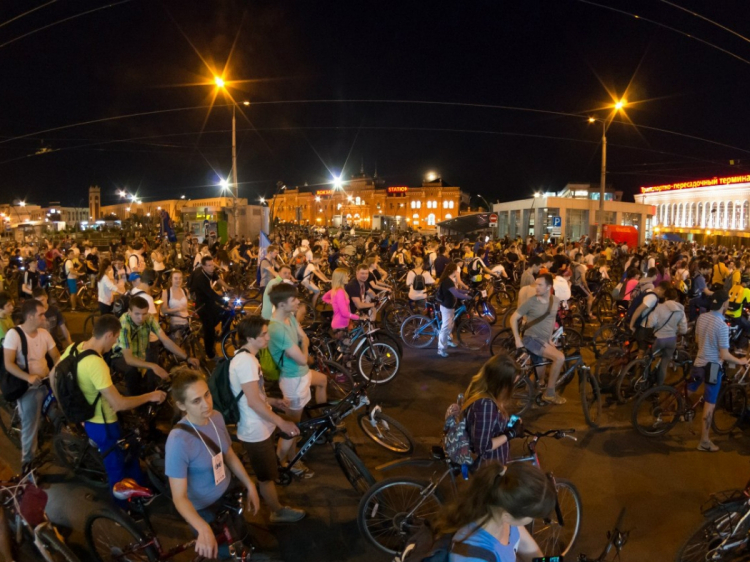 В москве отменили массовые мероприятия. Казанский национальный полумарафон. Праздник в казани сегодня. Книгофест казань. Танцы казань.