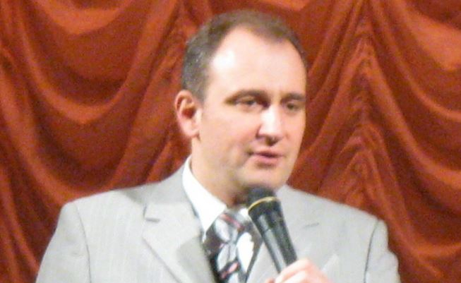 Юморист Ещенко раскрыл неприятные подробности развода спустя 20 лет брака