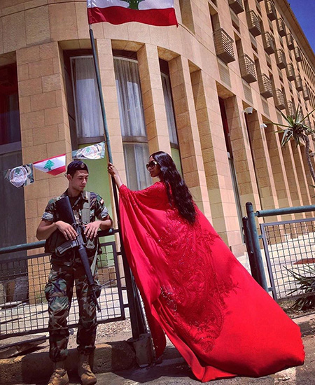 Взрыв в Бейруте: подробности трагедии и реакция звезд Взрыв в Бейруте: подробности трагедии и реакция звезд Хроника