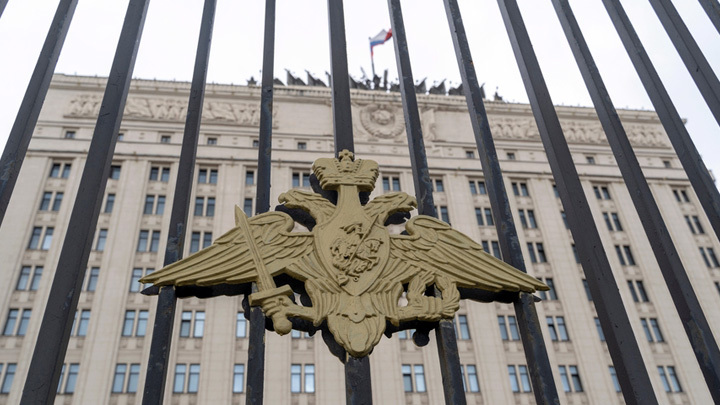 ИНТРИГА С ОТСТАВКОЙ: СЕКРЕТНАЯ МИССИЯ ОДИОЗНОГО ГЕНЕРАЛА