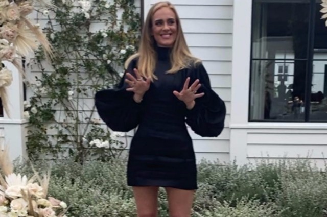 Сиртфуд-диета и пилатес: как Адель похудела на 45 килограммов Звездные диеты и фитнес