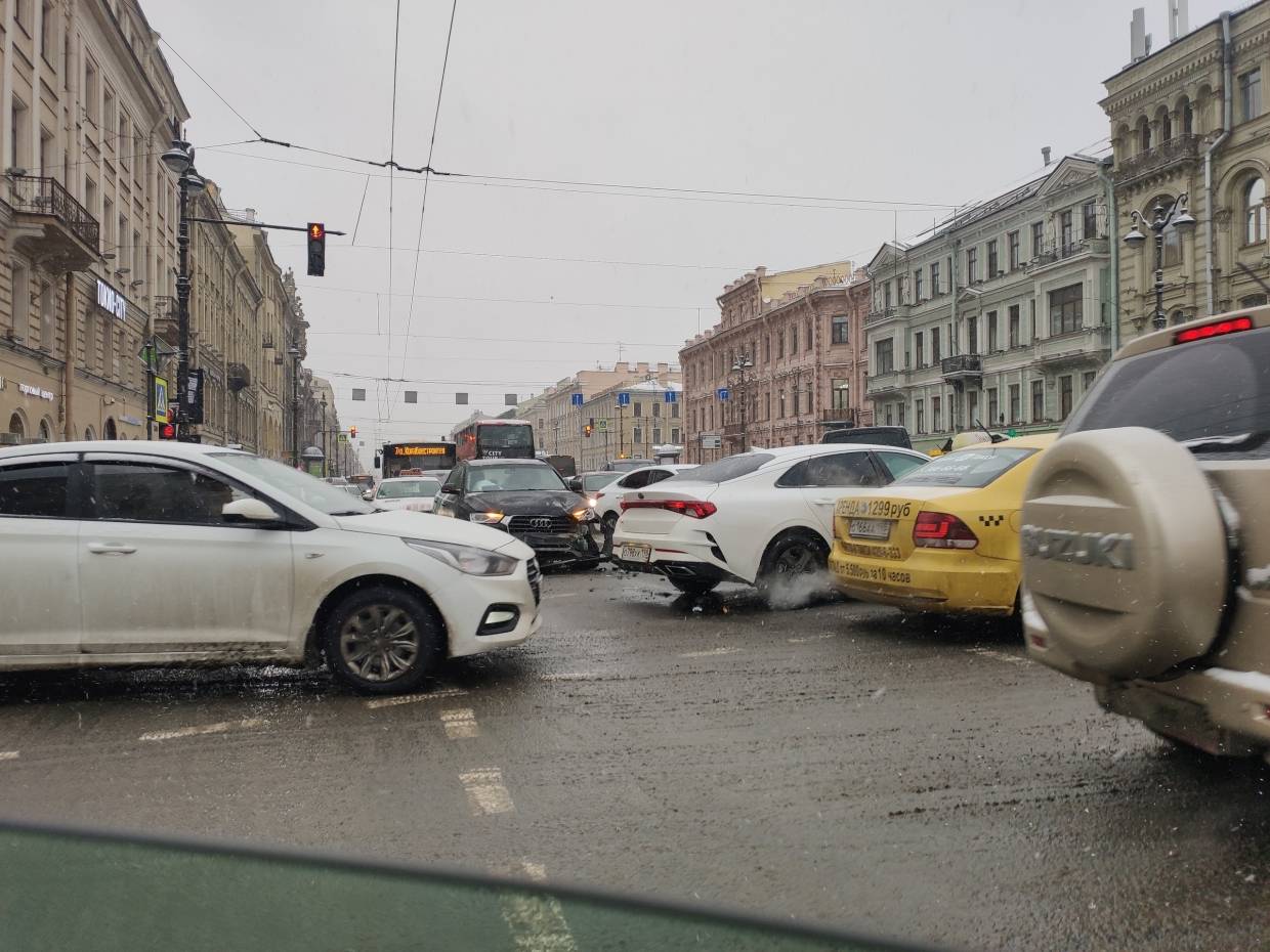 Происшедшее в питере. Санкт-Петербург не убран снег на дорогах. Санкт-Петербург 90. Снег в Петербурге.