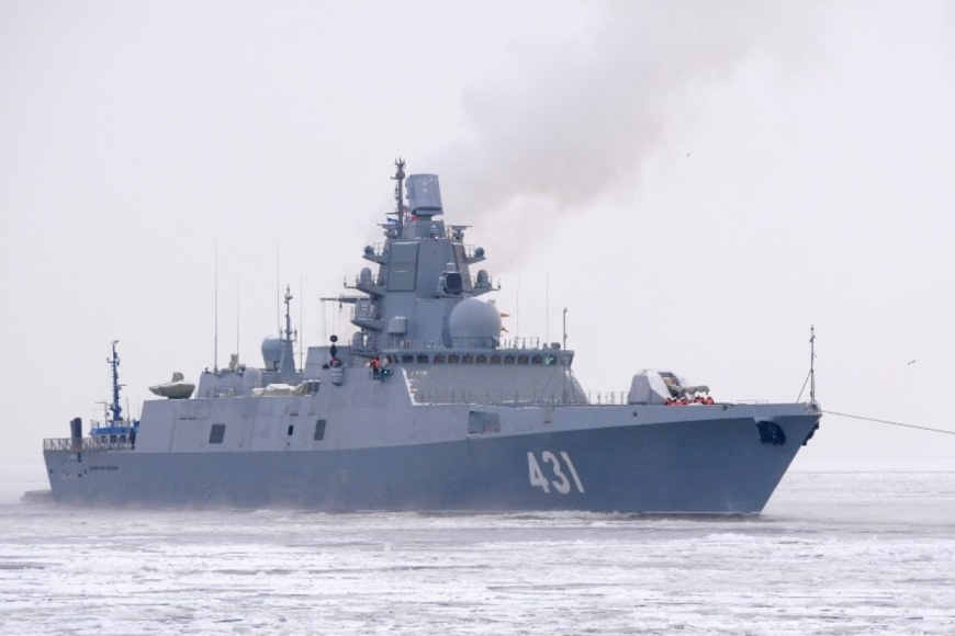 Российский фрегат "Адмирал Касатонов" совершил деловой заход в порт Алжира
