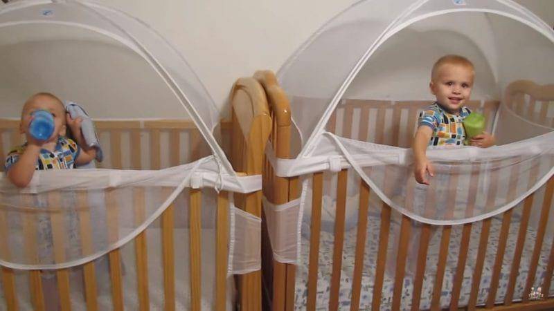 Мать сообщила детям, что пора идти спать. Больше повторять она не стала!