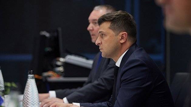 Лондон вновь пытается убрать геополитического противника чужими руками