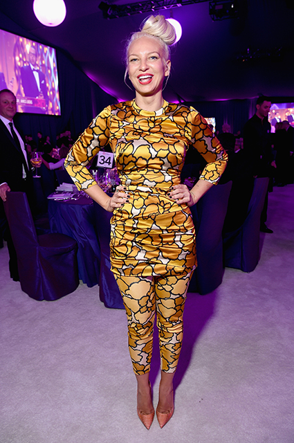 Певица Sia стала бабушкой Певица Sia стала бабушкой Звездные дети