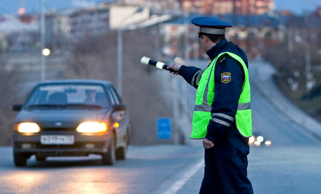 5 признаков, по которым ДПС обычно останавливает машину