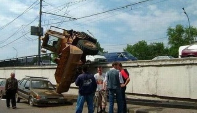 Необычные автопроисшествия