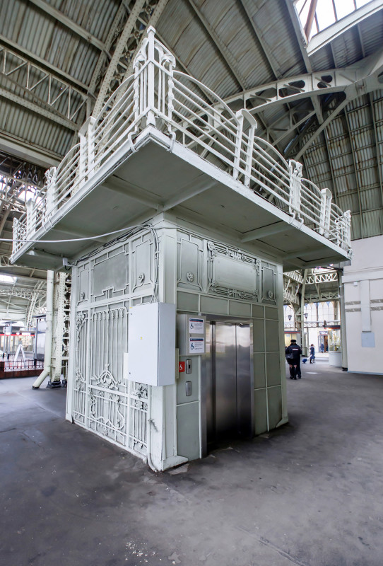 Дореволюционные лифты в Санкт-Петербурге в наше время 