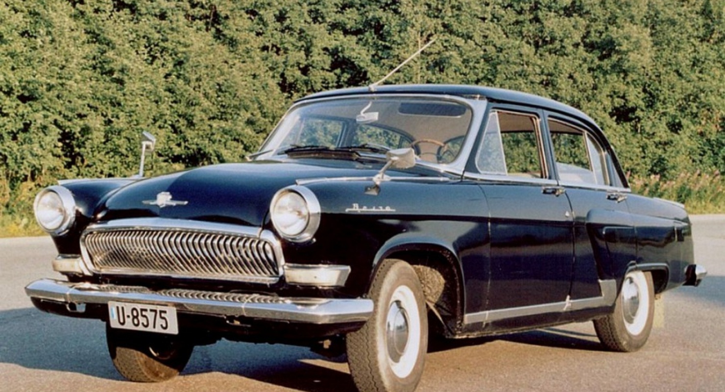 Неудачная переделка раритетной “Волги” ГАЗ-21