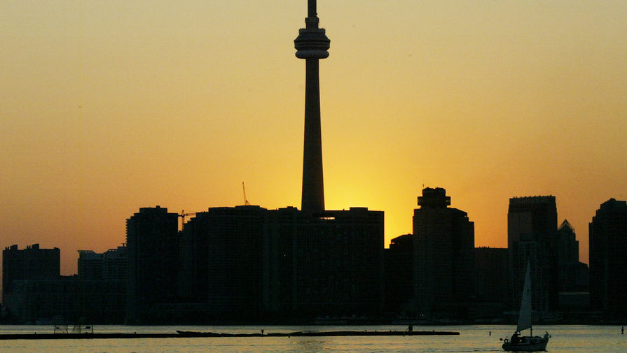Си-Эн Тауэр в Торонто, 14 августа 2003 года 