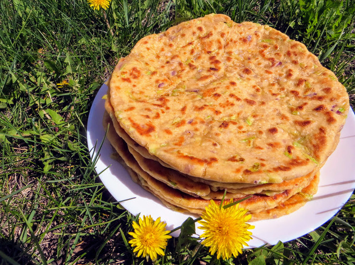 Кабачковые лепешки Лепешки, Кабачок, Вкусно, Приготовление, Тесто, Рецепт, Другая кухня, Видео, Длиннопост