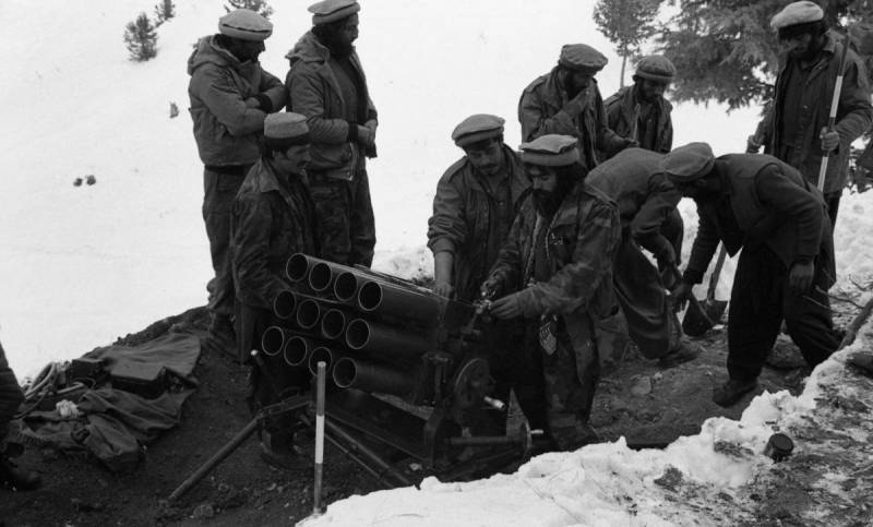 Оружие афганских душманов. Реактивные системы залпового огня и их снаряды Оружие афганских душманов. Реактивные системы залпового огня и их снаряды оружие