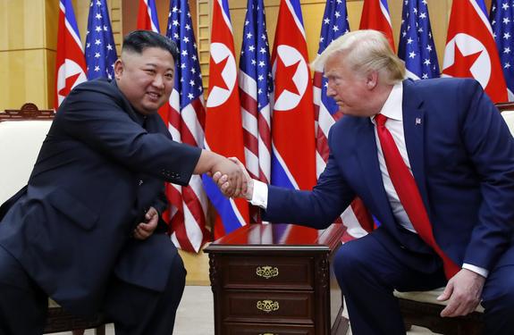 СМИ сообщают, что Ким Чен Ын пригласил Дональда Трампа в Пхеньян