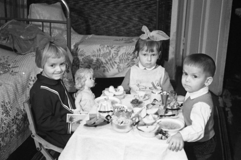 Душевные фотографии советских застолий Душевные фотографии советских застолий