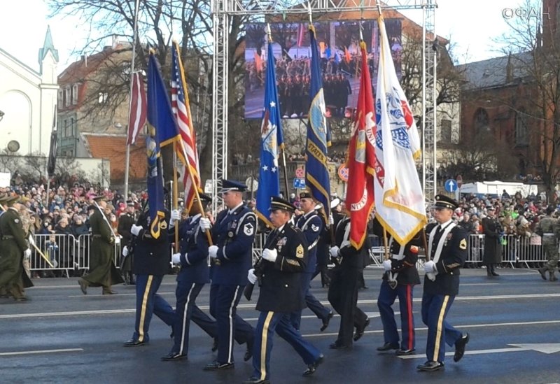 Военный парад 18 ноября 2018 года в Риге с союзниками по НАТО