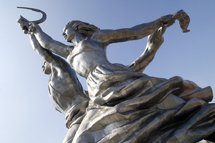 Самая знаменитая пара в СССР, или Как создавался памятник «Рабочий и колхозница», и что у него внутри Самая знаменитая пара в СССР, или Как создавался памятник «Рабочий и колхозница», и что у него внутри интересное