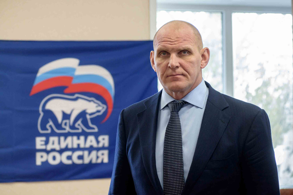 Борис Григорьев. Депутат Карелин гонит народ с шеи государства: там все места заняты