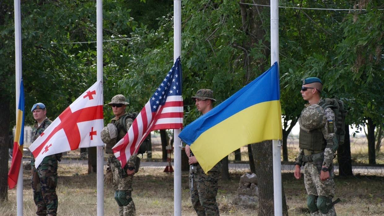 Когда закончатся учения нато. Украинско американские учения Sea Breeze 2021. Учения НАТО на Украине в 2021. Украины, Грузии, Молдавии в НАТО. Учения Украины и НАТО В черном море.