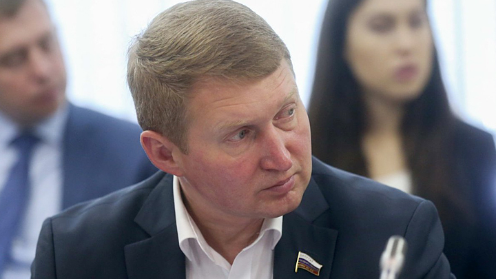 Apple уйдёт из России? К чему приведёт переход на отечественные программы в смартфонах Apple уйдёт из России? К чему приведёт переход на отечественные программы в смартфонах геополитика,россия