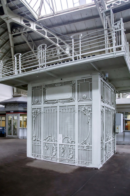 Дореволюционные лифты в Санкт-Петербурге в наше время 