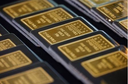 Gold bars are pictured on display at Korea Gold Exchange in Seoul, South Korea, August 6, 2020. REUTERS/Kim Hong-Ji