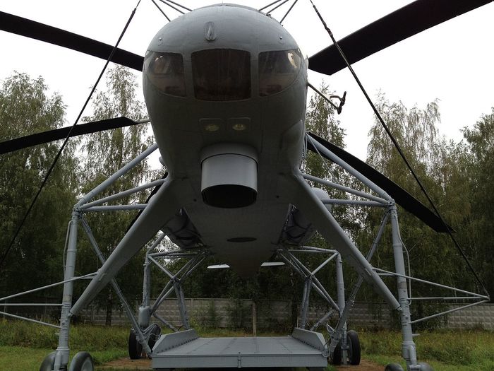 Ми-10 - военный летающий кран