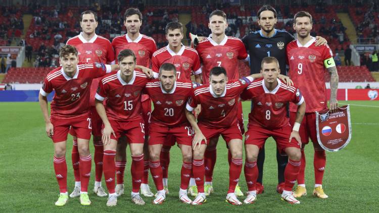 Сборная России по футболу улучшила свое положение в рейтинге ФИФА Спорт