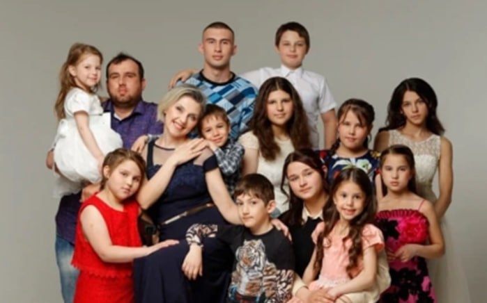 Многодетная семья пропагандирует русские традиции. Фото: предоставлено ИА "Новороссия".