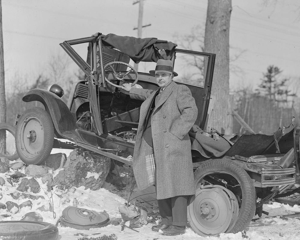 Необычные аварии и впечатляющие ДТП в середине прошлого века Лесли, фотографий, Джонс, почти, поворотах, сотни, сделал, фотосъёмкойОн, занят, постоянно, чтобы, хаоса, достаточно, улицах, Фотограф, крутых, автомобильных, часто, грузоподъёмность, высокой