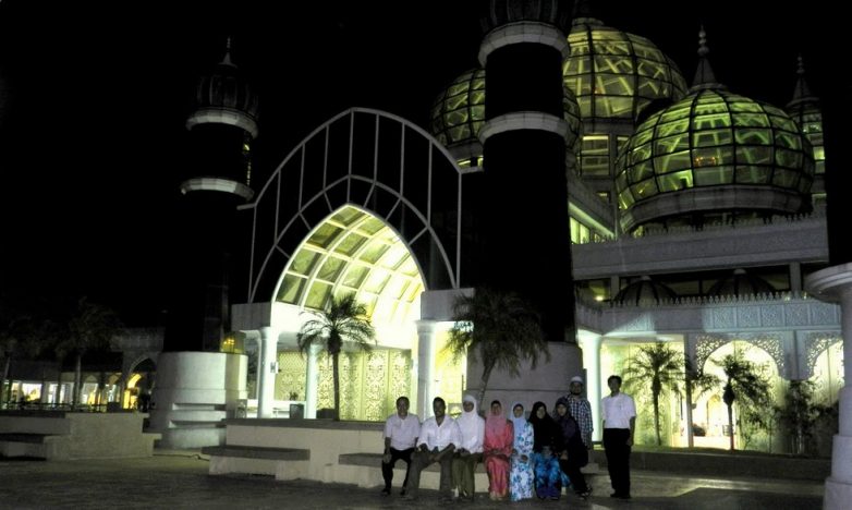 Жемчужина Малайзии: Кристальная мечеть в Теренггане Азия,Малайзия,мечеть