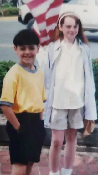 Звезды 90-х: Лохан, Альба и Хёрли показали, как выглядели в молодости