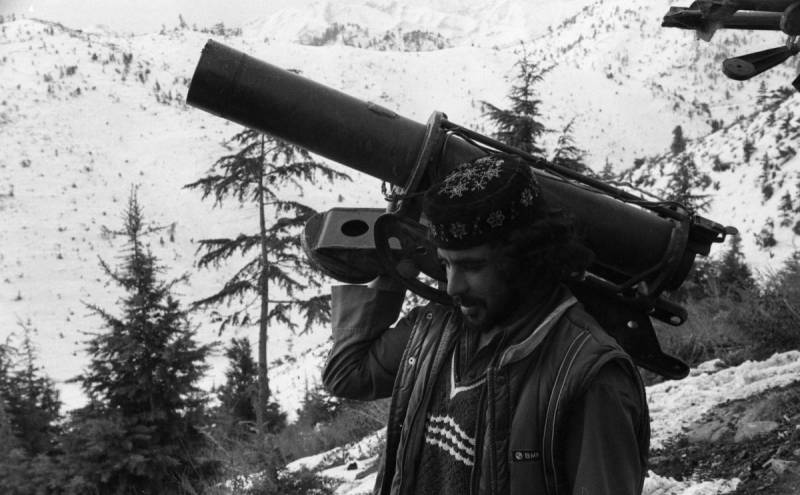 Оружие афганских душманов. Реактивные системы залпового огня и их снаряды Оружие афганских душманов. Реактивные системы залпового огня и их снаряды оружие