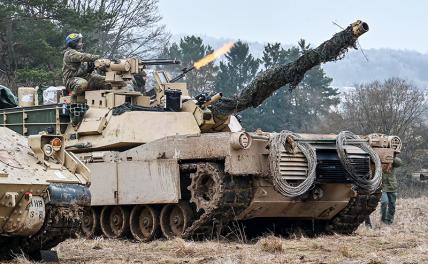 На фото: танк M1 Abrams