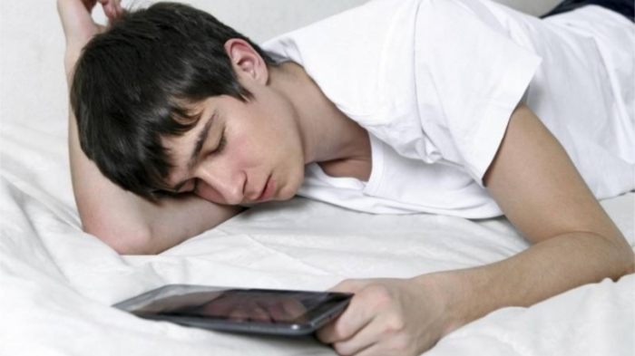 Подросткам нужно высыпаться, а родителям не стоит пилить их за то, что утром не желают вставать! / Фото:grodno24.com