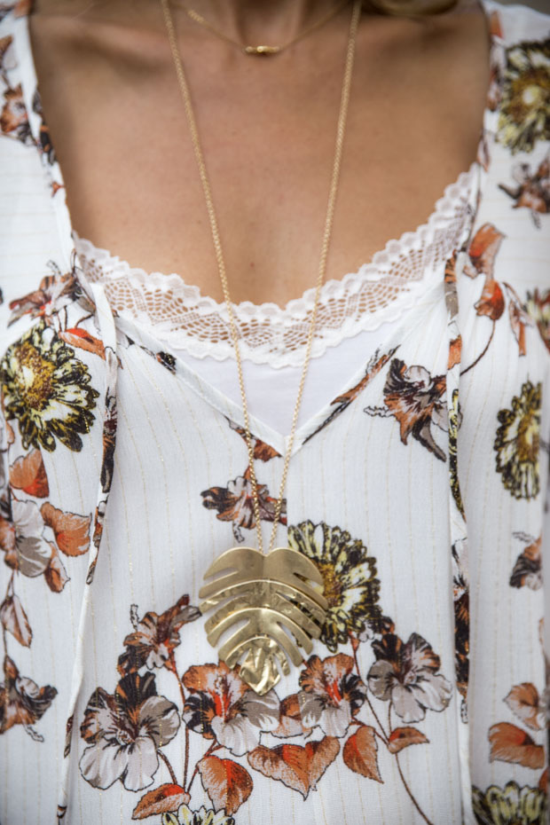 Ivory Print blouse with gold lurex and necklace