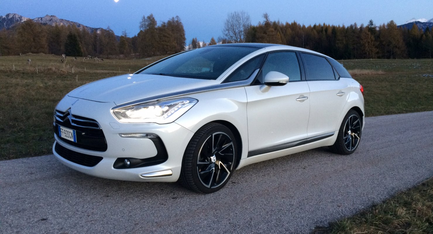 Citroen DS5 – премиум звездолёт: Авто с интересными характеристиками Автомобили