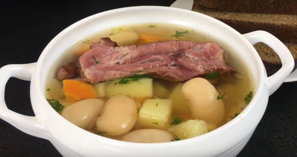 Фасолевый суп с копчеными ребрышками - идеально к обеду