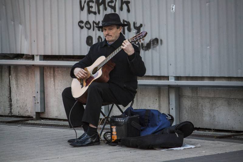 Записки Колорадского Таракана. Армия украинских буратин ушла за туями Записки Колорадского Таракана. Армия украинских буратин ушла за туями украина