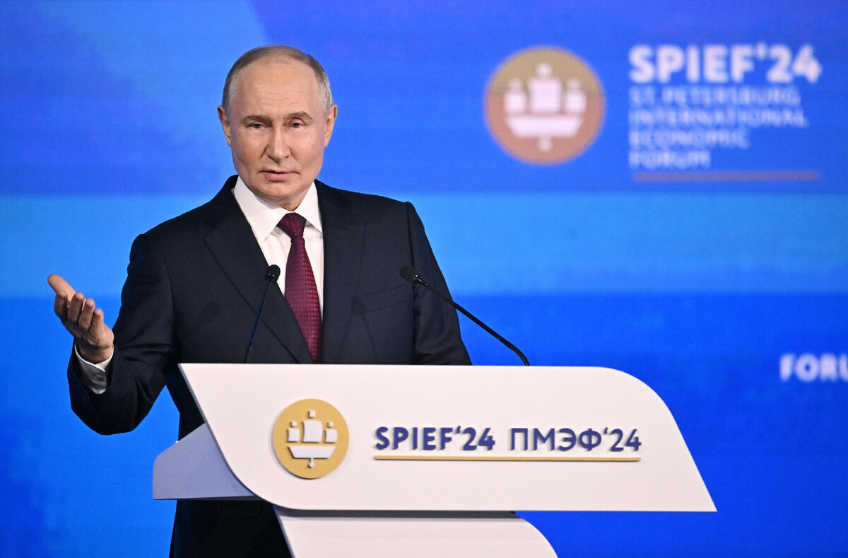 Российский президент выступил в пленарном заседании ПМЭФ-2024 Темпы роста экономики России превышают среднемировые, рост ВВП страны составил 3,6% в 2023 году, а в первом квартале 2024 года - 5,4%.