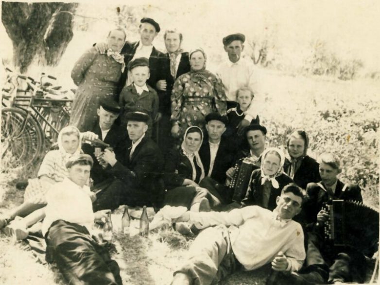 Душевные фотографии советских застолий Душевные фотографии советских застолий