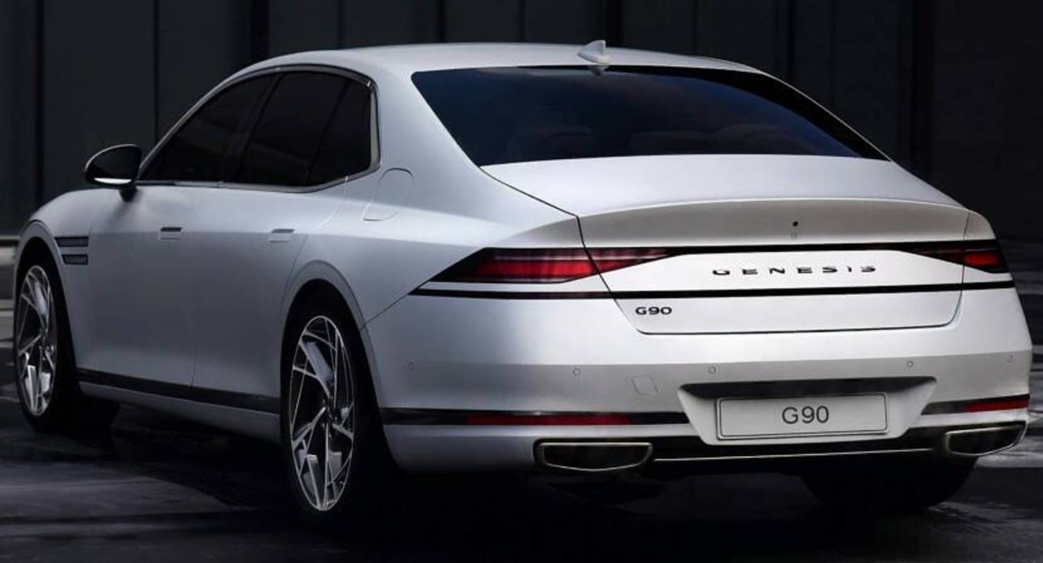 Первые фото флагманского седана Genesis нового поколения появились в сети