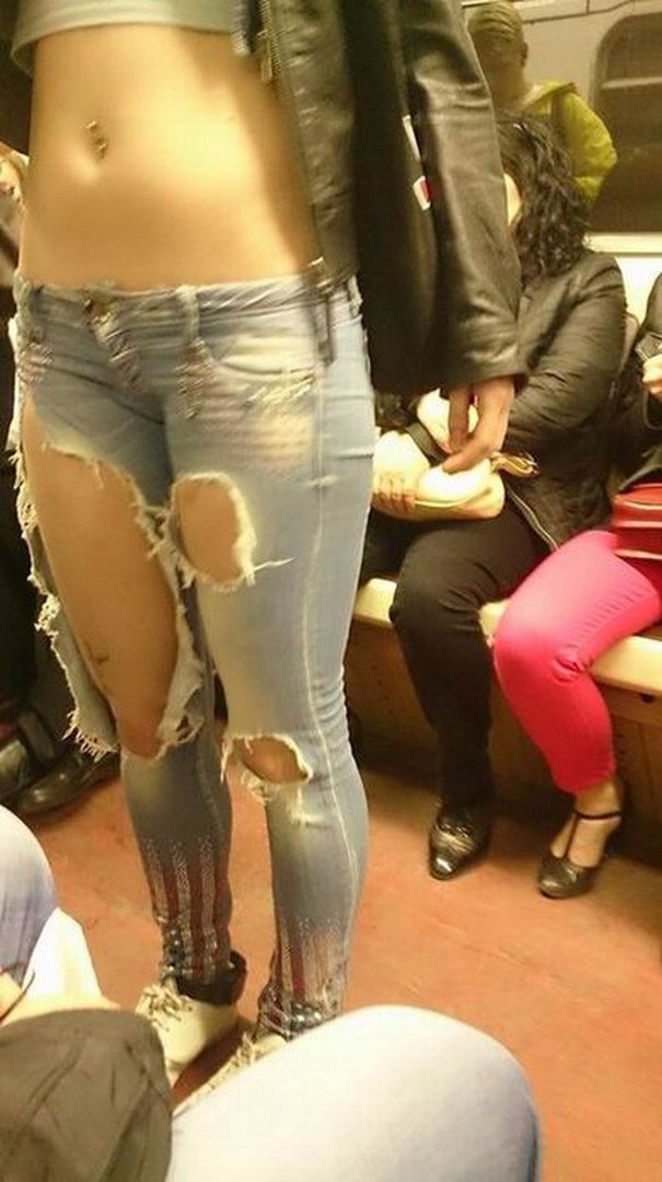 Рваные джинсы интересное, мода, нулевые, прикол, смешное, фото