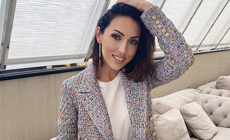 Алсу впервые за долгое время опубликовала фото с сыном Рафаэлем