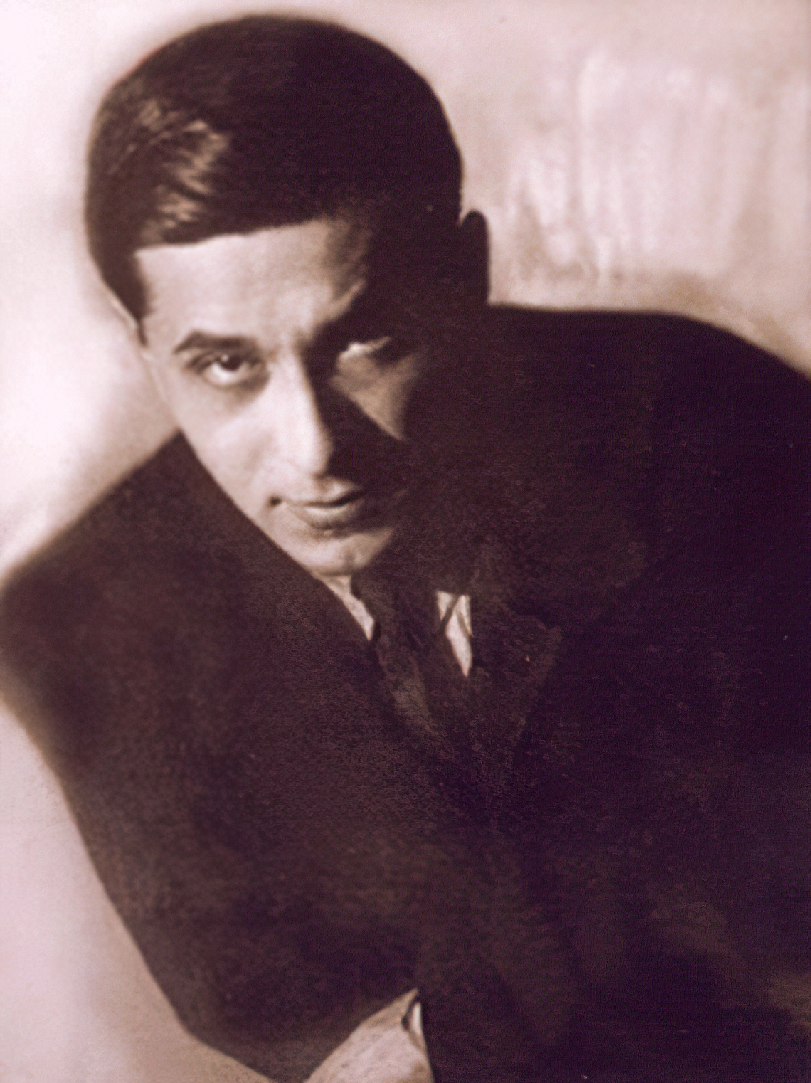 Зощенко. Михаил Зощенко. Михаил Михайлович Зощенко (1895-1958). Зощенко молодой. Зощенко в молодости.