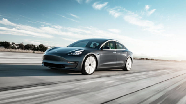 Tesla выпустила долгожданную Model 3 Standard Tesla выпустила долгожданную Model 3 Standard Model 3 Standard